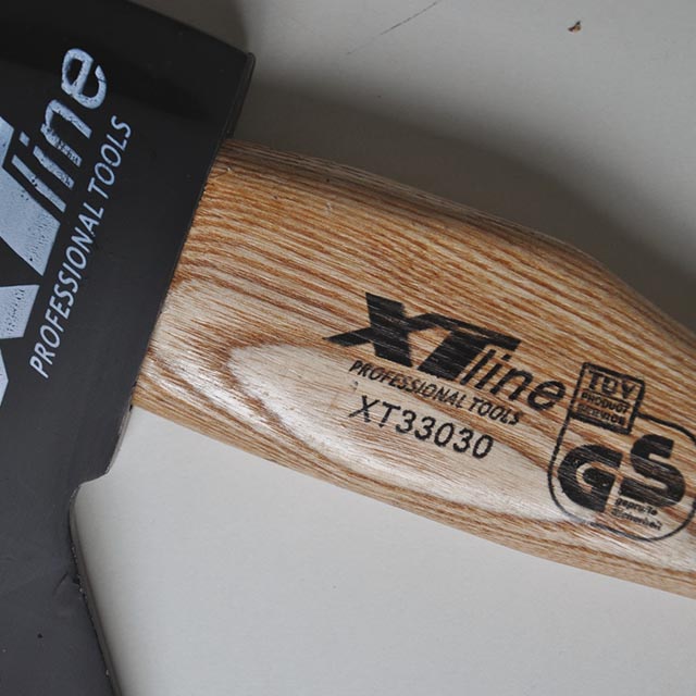 Sekera dřevěná násada 